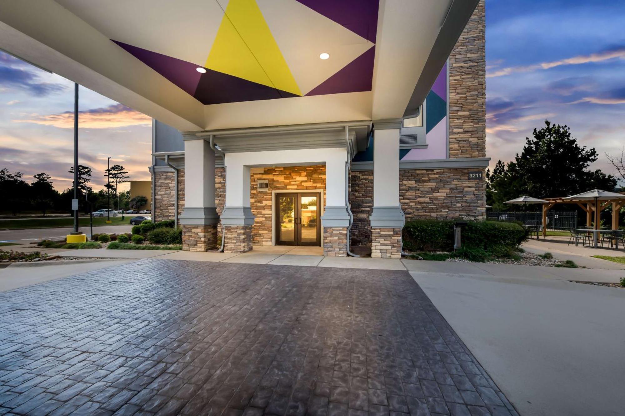 Spark By Hilton Longview Exterior photo